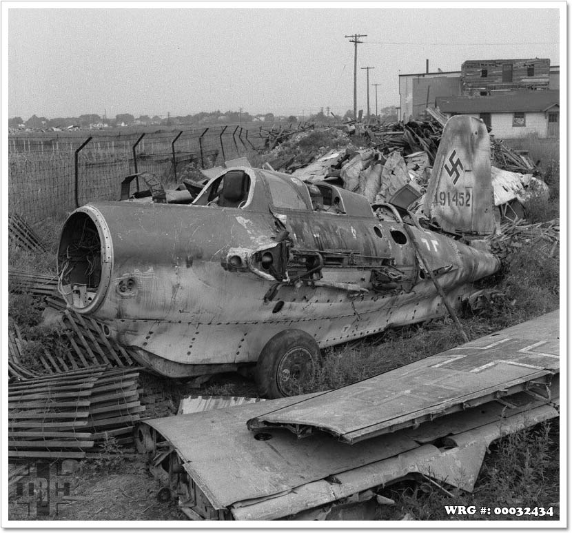 Messerschmitt Me 163 Komet/WkNr. 191452 in scrapyard.