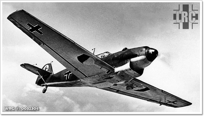 Messerschmitt Bf 109B in flight